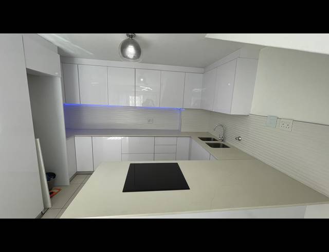 1 BEDROOM APARTMENT FOR SALE IN ESSENWOOD